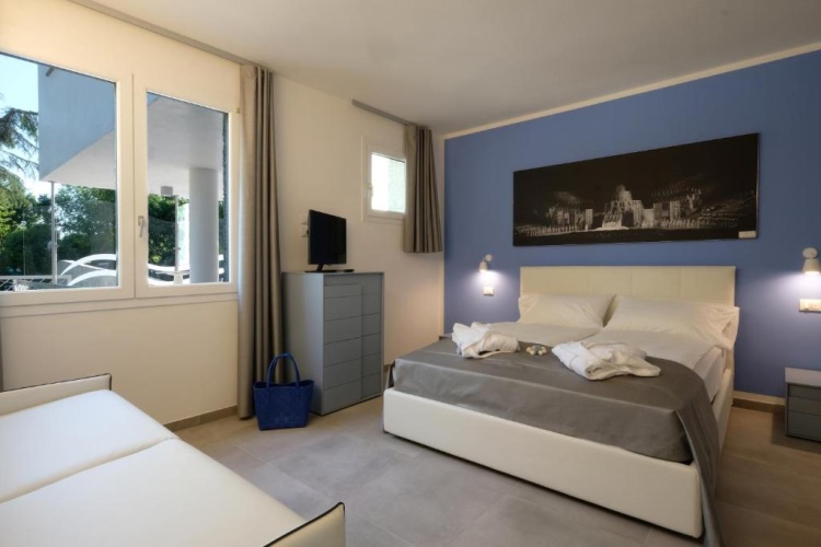 1 Bedroom Deluxe Apartment