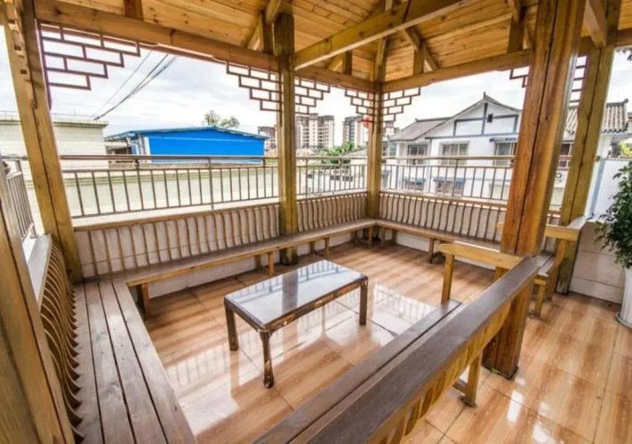 Rushe Inn