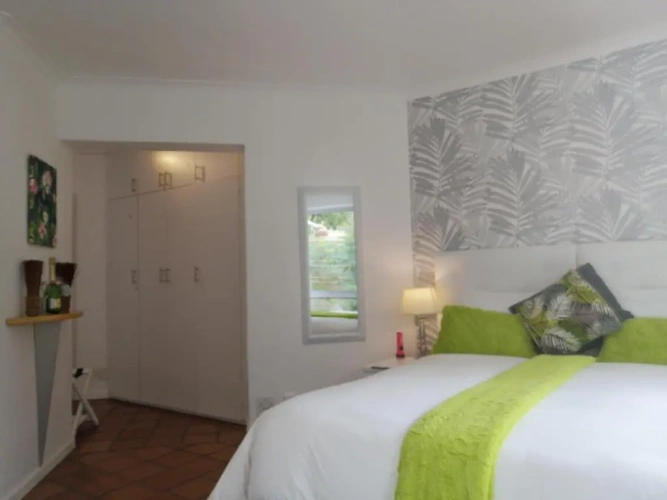 Suite with garden view
