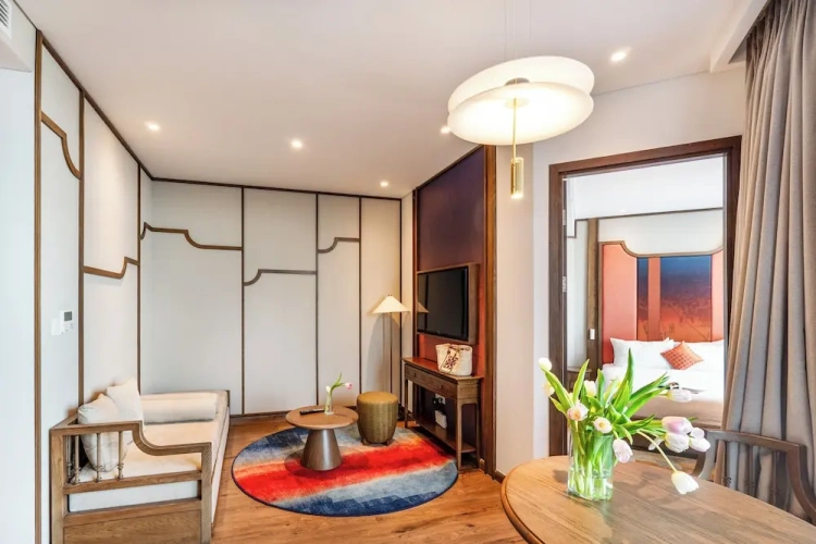 2 Bedrooms Apartment