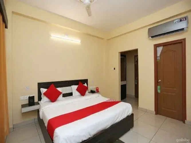 OYO Flagship 27030 Hotel Blue Bell