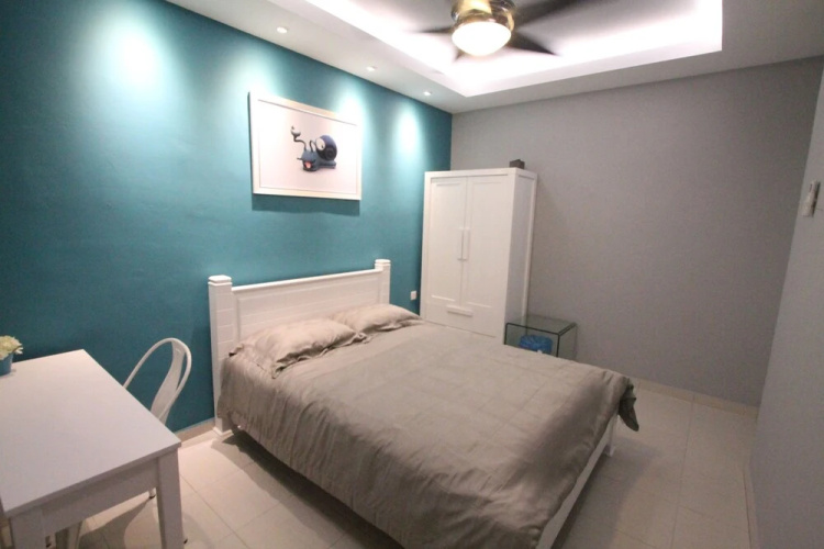 Ian's Genesis Townhouse