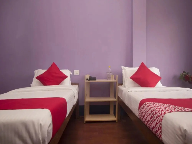 Comfort Zone By OYO Rooms