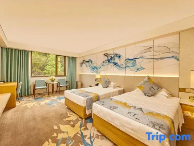 Quadruple Family Suite