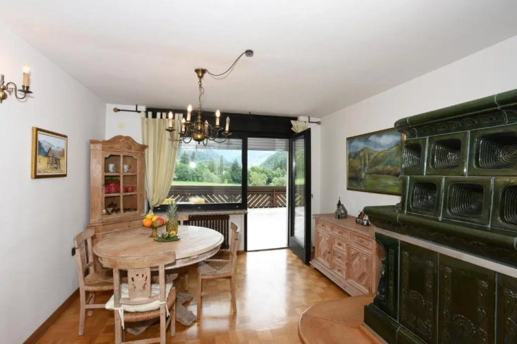 LakeView Apartment