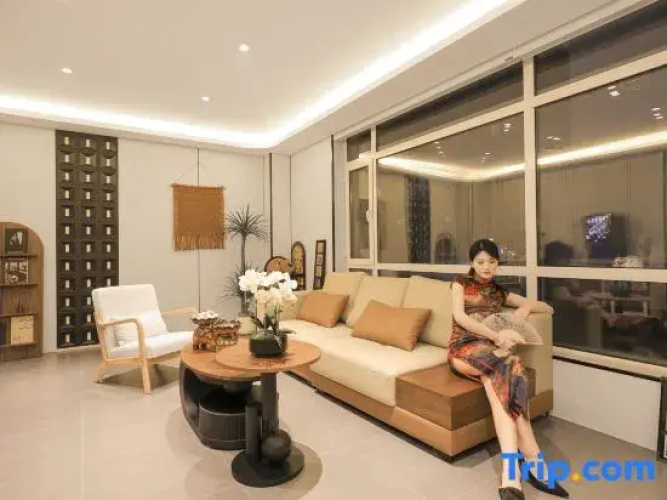 Yunfan Smart Cinema B&B