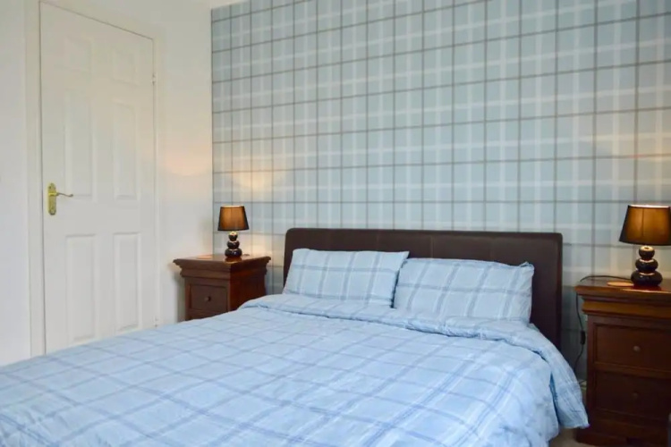 3 Bedroom House With Parking