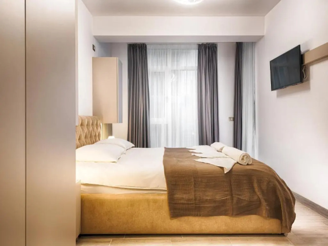 "Bluebay" 2BR apt - Pool & Spa Beach Resort