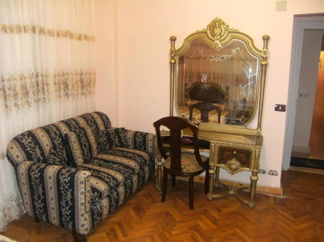 300 sqm2 flat in Cairo