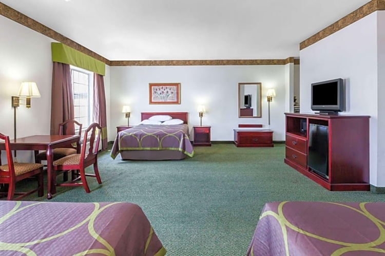 Sextuple Suite