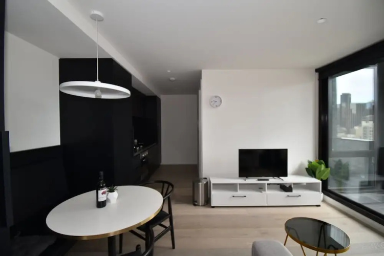 Melbourne Empire Apartments