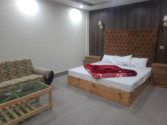 Hill Top Hotel Shogran