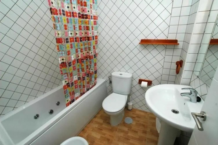 2 Bedrooms Family Apartment with sea view