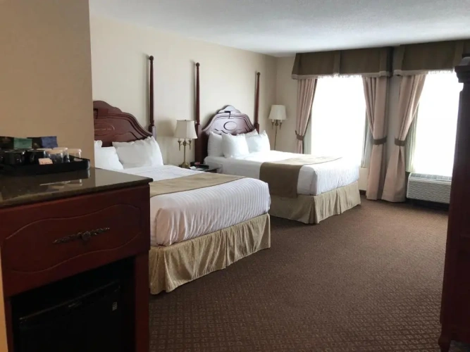 Twin room with city view