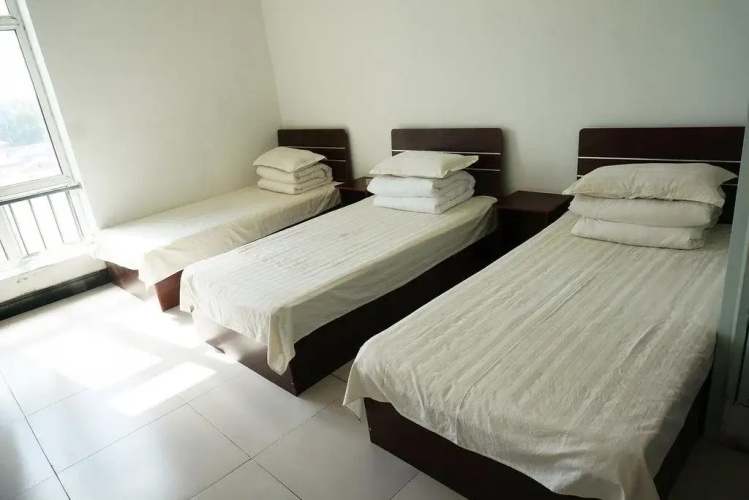 Yaju Guo'an Hotel