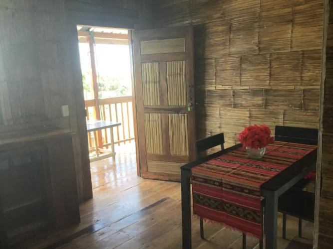 Suki Cafe Apartments
