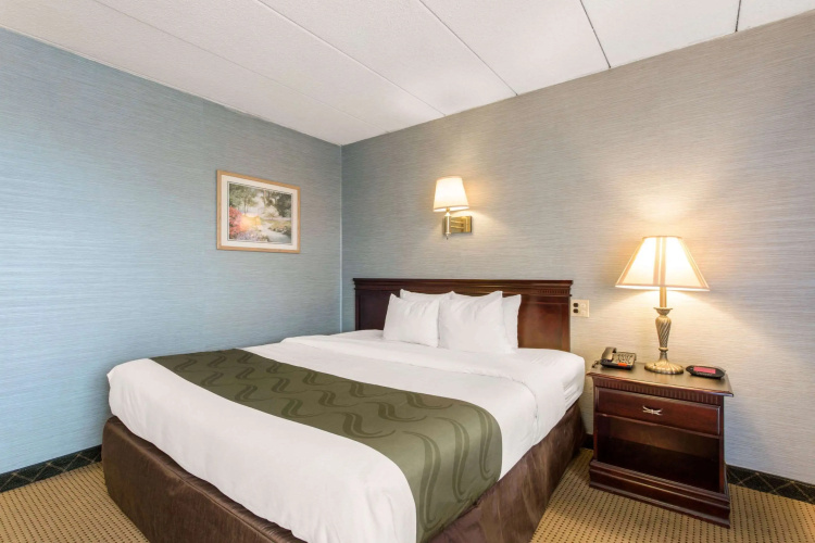 Quality Inn West Springfield