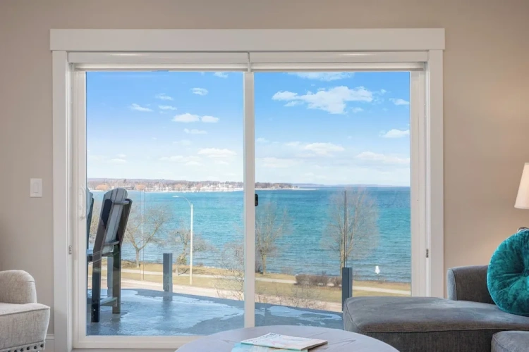 2 Bedrooms Grand Double room with bay view