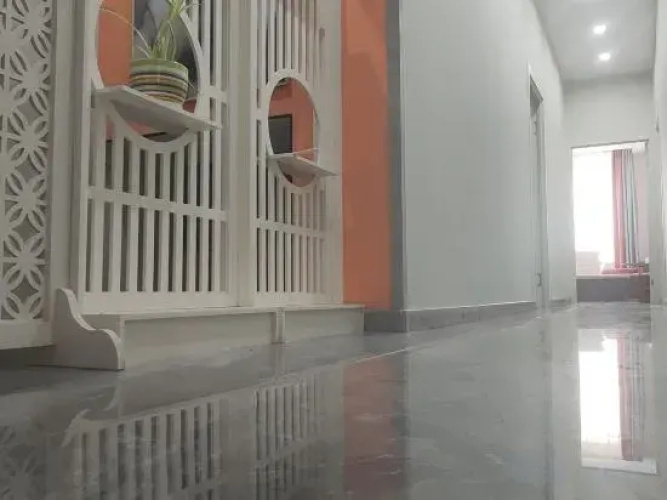 Lingyuan Longting Hotel