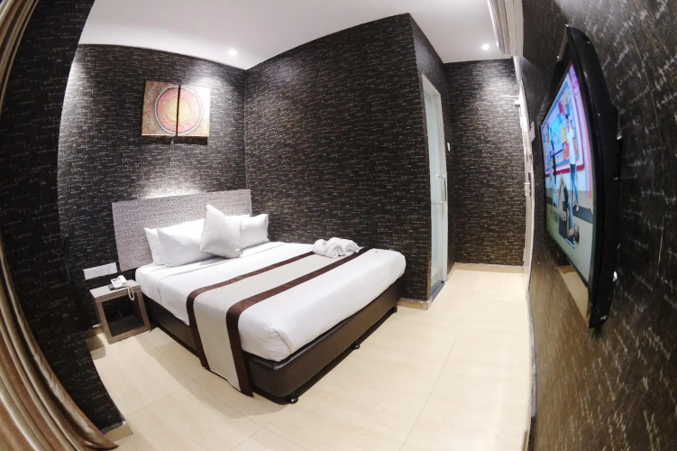 HereHotel