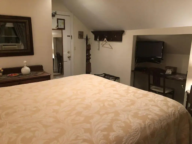 Alpine Haus Bed & Breakfast Inn