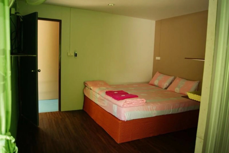 OYO 1163 Eden Hostel