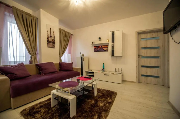 Apartament Criss Lotus Opera