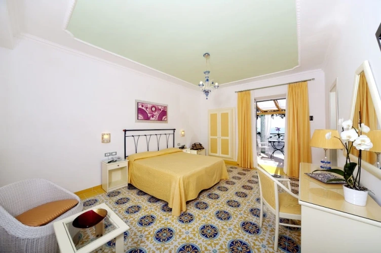 Superior Quadruple room with sea view