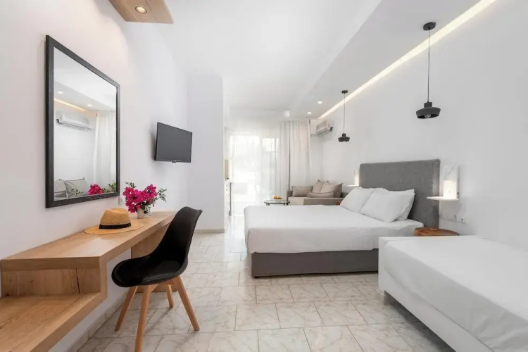 Elvita Beach Hotel