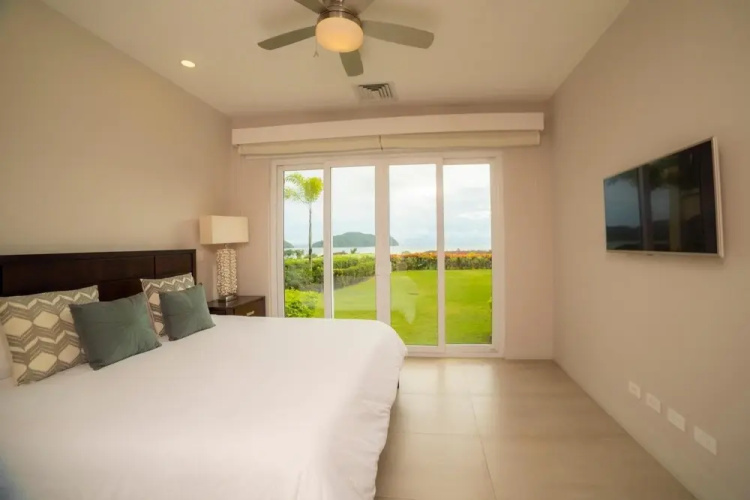 Miramar 1B - 3 bdr - 3 Bath Ocean View