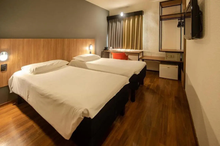 ibis Betim