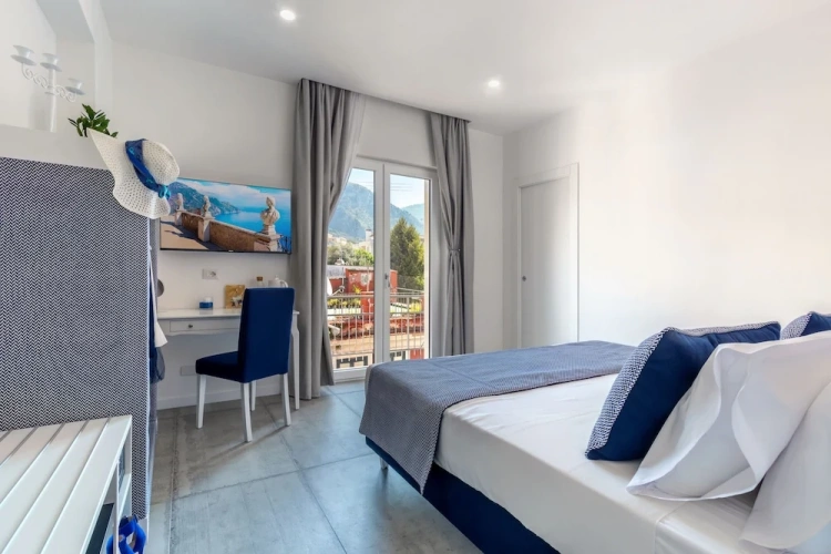 Standard room with balcony