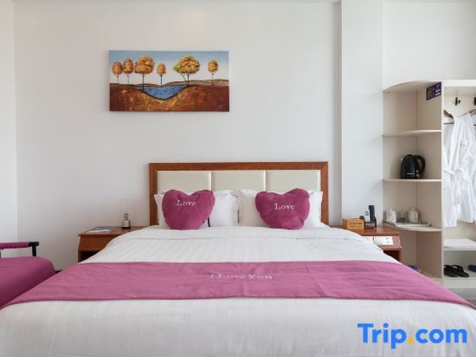 Standard Double room with lake view