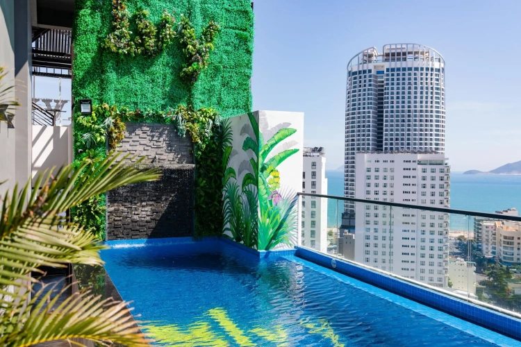 Deluxe Double room with city view