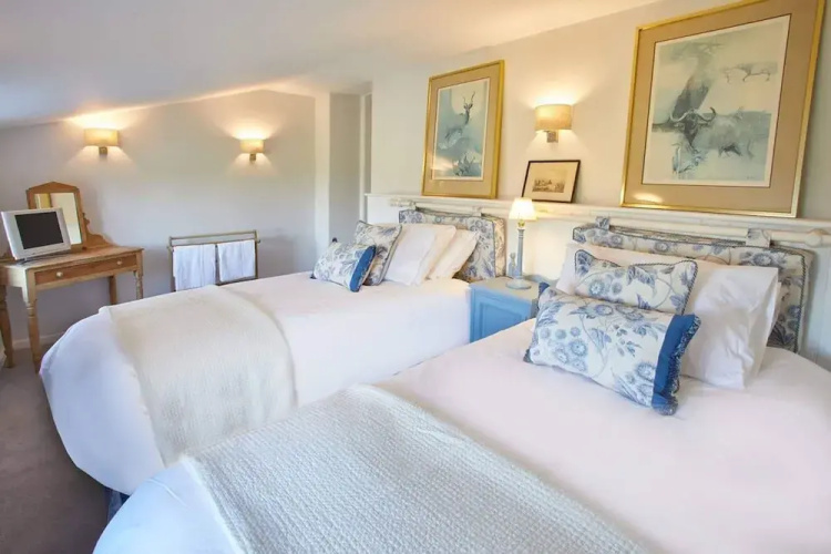 Host Stay Tithe Cottage