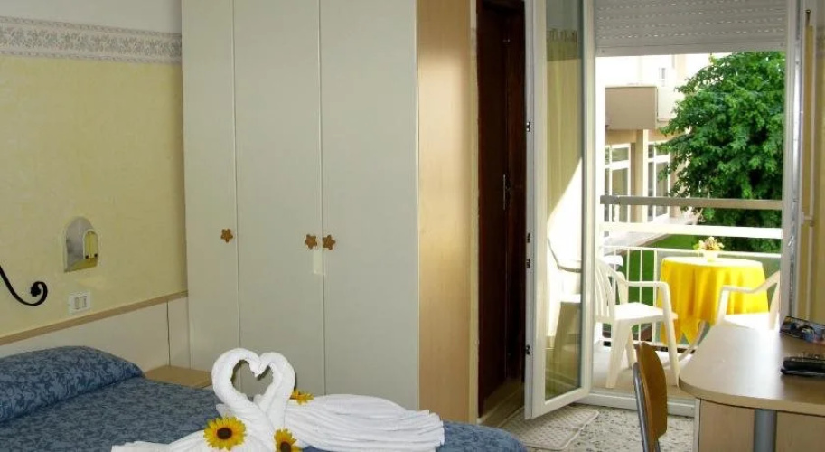 Hotel Holiday