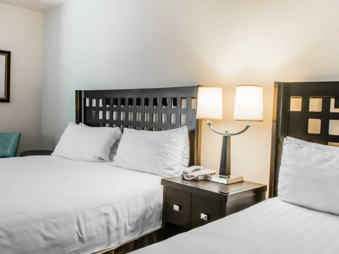Sunchase Inn & Suites