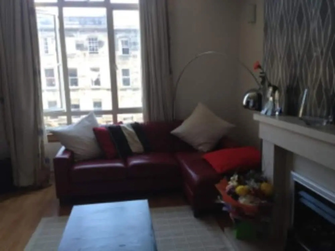 Two Bedroom Flat in Edinburgh