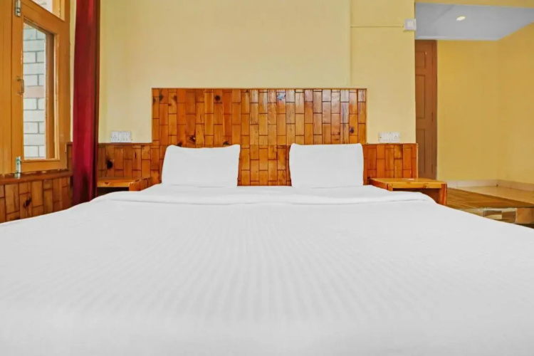 Collection O 83286 Hotel Green House