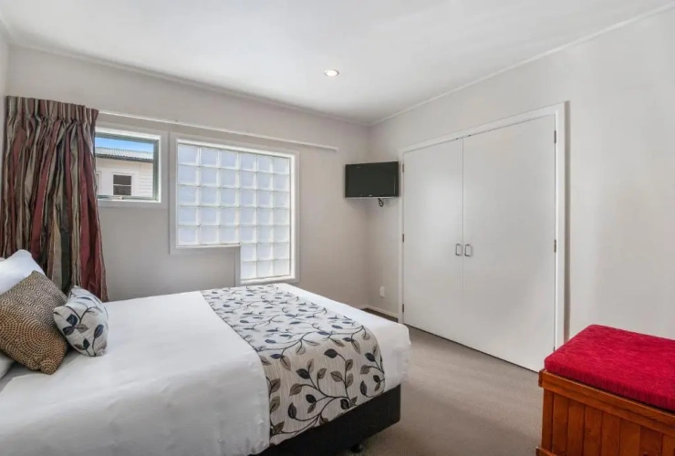 1 Bedroom Suite
