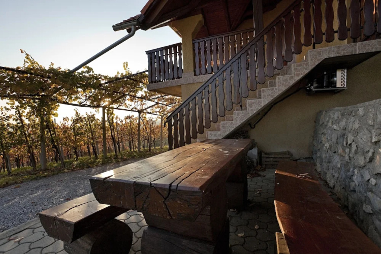 Vineyard Cottage Brodaric