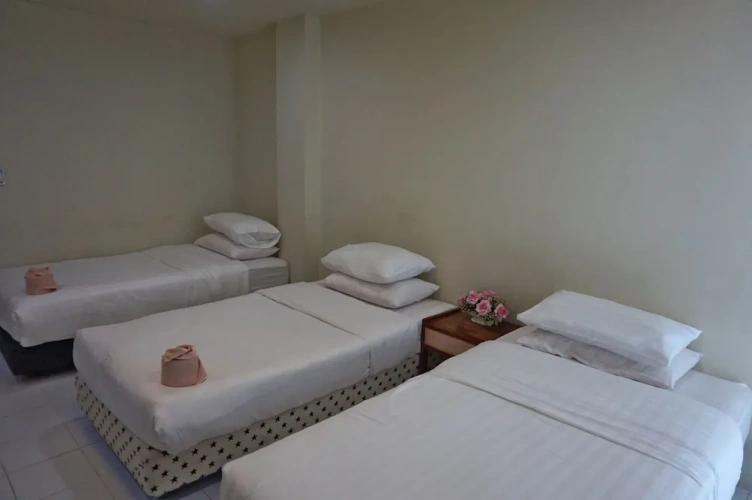Standard Triple room with balcony