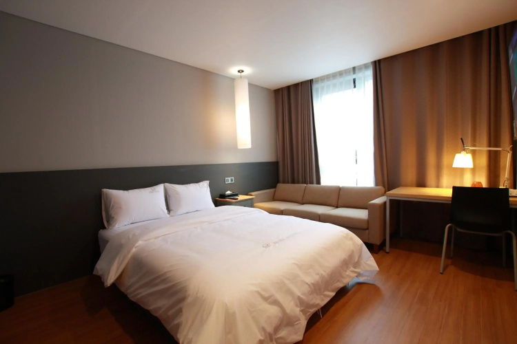141 Mini Hotel