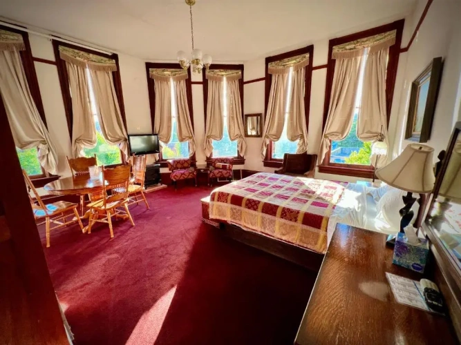 Deluxe Double Studio