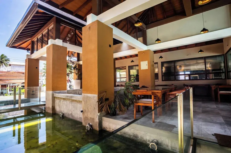 LUXTORI Arugambay