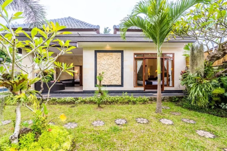 2 Bedrooms Villa