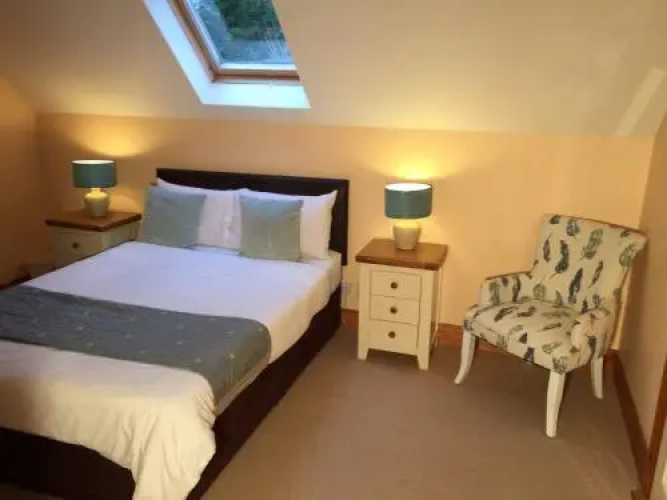 2 Mile Lodge