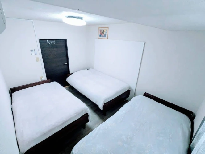 Economy Triple room