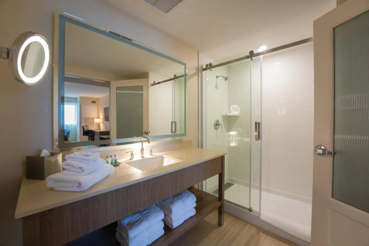 Mohegan Pennsylvania Casino Resort - Adults Only 21+