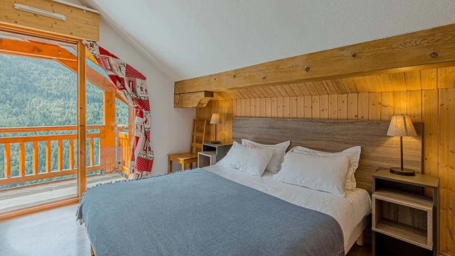 2 Bedrooms Apartment